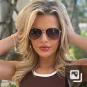 NWT Velvet Eye Bonnie Aviator Sunglasses
